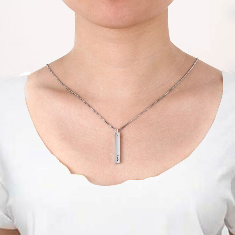 3D Engraved Bar Necklace with Names