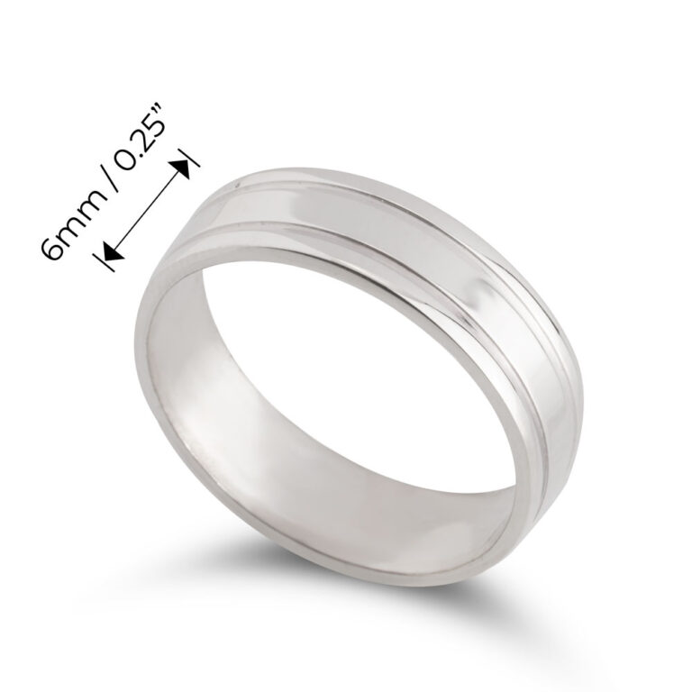 Engraved Ring With Lines