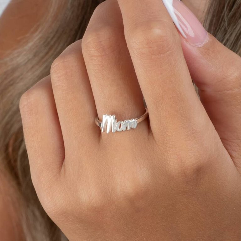 טבעת אמא עדינה עם כיתוב Mom, תמונת מוצר 4